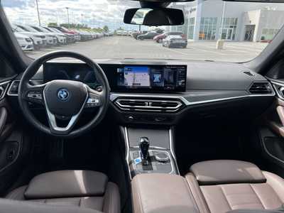2023 BMW i4, $0. Photo 4
