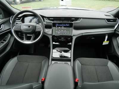 2025 Jeep Grand Cherokee L, $44689. Photo 9