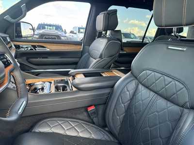 2024 Jeep Grand Wagoneer, $80000. Photo 12