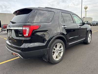 2016 Ford Explorer, $16000. Photo 5