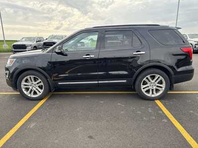 2016 Ford Explorer, $16000. Photo 8