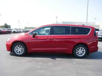 2026 Chrysler Pacifica, $39846. Photo 3