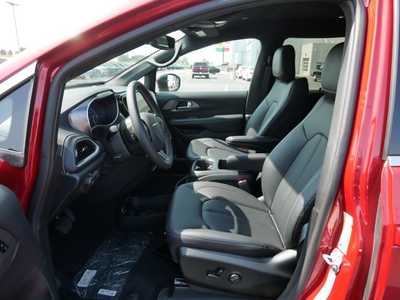 2026 Chrysler Pacifica, $39846. Photo 4