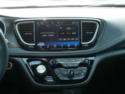 2026 Chrysler Pacifica, $39846. Photo 7