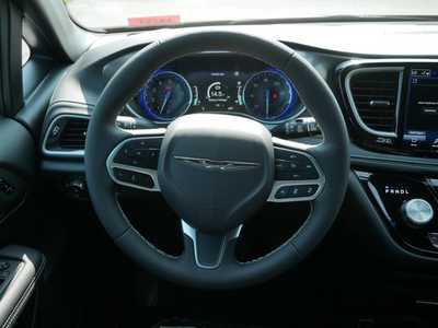 2026 Chrysler Pacifica, $39846. Photo 8