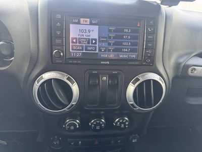 2013 Jeep Wrangler, $15000. Photo 11