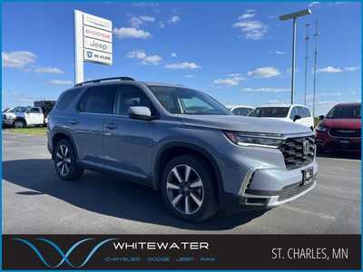 2023 Honda Pilot, $42500. Photo 1