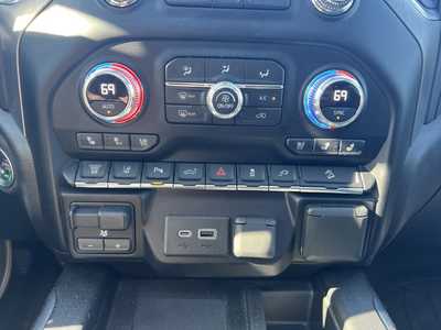 2020 GMC 2500 Crew Cab, $50000. Photo 7