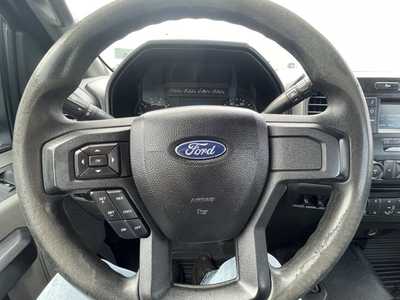 2017 Ford F350 Reg Cab, $21000. Photo 7