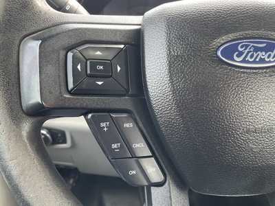 2017 Ford F350 Reg Cab, $21000. Photo 8