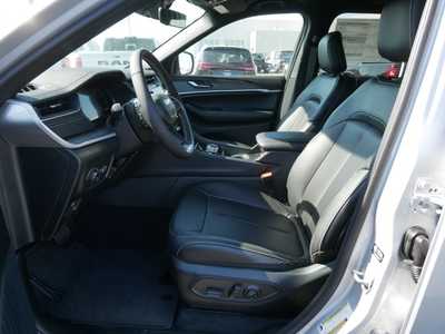 2025 Jeep Grand Cherokee, $48354. Photo 6
