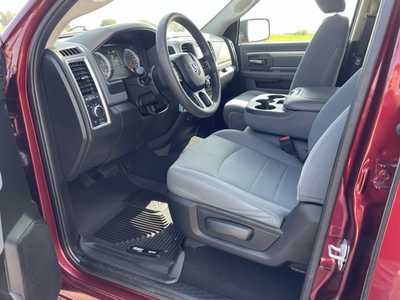 2020 RAM 1500 Crew Cab, $19000. Photo 3