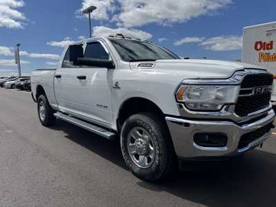 2022 RAM 3500 Crew Cab, $50000. Photo 3