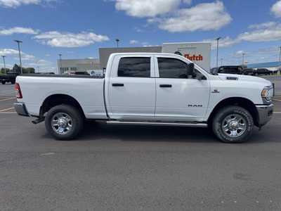 2022 RAM 3500 Crew Cab, $50000. Photo 4