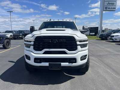 2025 RAM 3500 Crew Cab, $97000. Photo 2