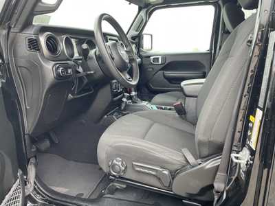 2023 Jeep Gladiator, $27000. Photo 3