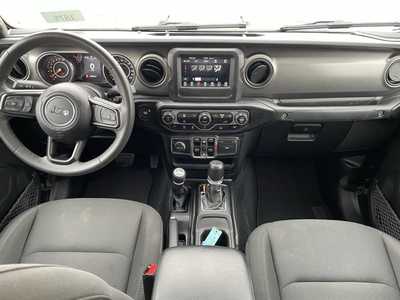 2023 Jeep Gladiator, $27000. Photo 4
