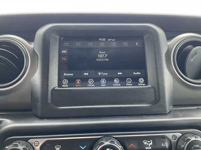 2023 Jeep Gladiator, $27000. Photo 5