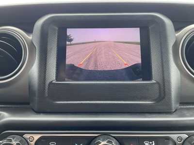 2023 Jeep Gladiator, $27000. Photo 6