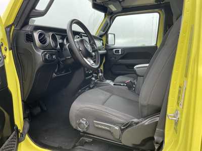 2023 Jeep Gladiator, $27500. Photo 3