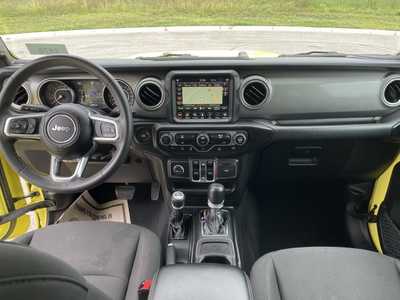 2023 Jeep Gladiator, $27500. Photo 4