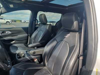 2021 Chrysler Pacifica, $0. Photo 9