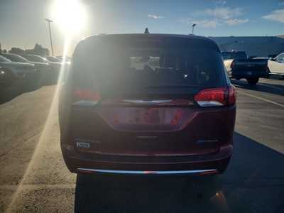 2017 Chrysler Pacifica, $11500. Photo 3