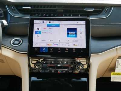 2025 Jeep Grand Cherokee, $42479. Photo 10