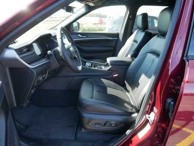 2025 Jeep Grand Cherokee, $48534. Photo 6