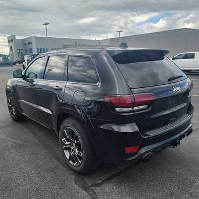 2016 Jeep Grand Cherokee, $30000. Photo 4