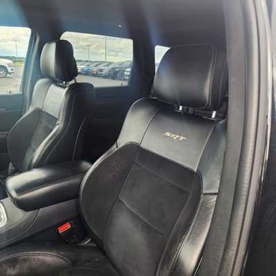 2016 Jeep Grand Cherokee, $30000. Photo 8