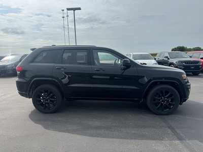 2018 Jeep Grand Cherokee, $12500. Photo 2