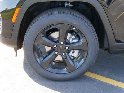 2025 Jeep Grand Cherokee, $48354. Photo 4