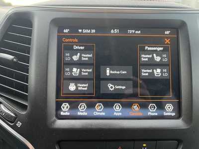 2022 Jeep Cherokee, $26000. Photo 9