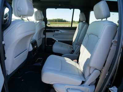 2025 Jeep Wagoneer, $77639. Photo 8