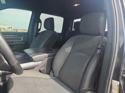 2022 RAM 2500 Crew Cab, $37500. Photo 9