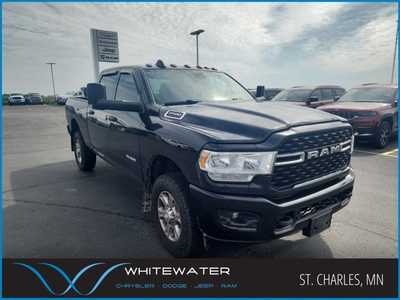 2022 RAM 2500 Crew Cab, $37500. Photo 1