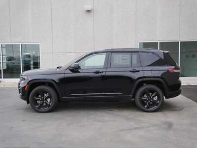 2025 Jeep Grand Cherokee, $44591. Photo 3
