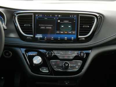 2026 Chrysler Pacifica, $44574. Photo 10