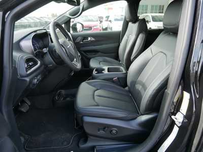 2026 Chrysler Pacifica, $44574. Photo 6