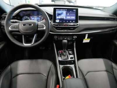 2026 Jeep Compass, $33043. Photo 8