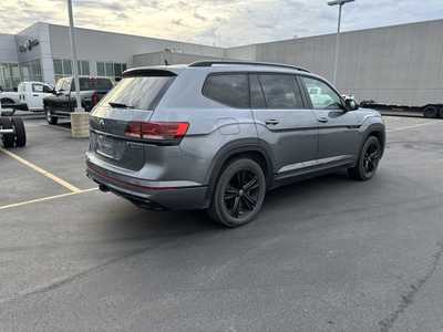 2023 Volkswagen Atlas, $34000. Photo 3