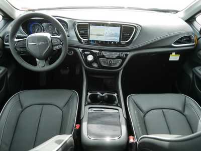 2026 Chrysler Pacifica, $51242. Photo 9