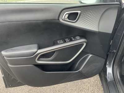 2023 Kia Soul, $17000. Photo 5
