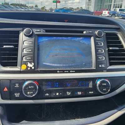 2016 Toyota Highlander, $0. Photo 11