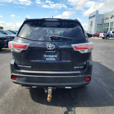 2016 Toyota Highlander, $0. Photo 3