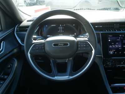 2025 Jeep Grand Cherokee, $42979. Photo 11