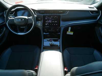 2025 Jeep Grand Cherokee, $42979. Photo 9