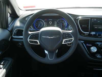 2026 Chrysler Pacifica, $37515. Photo 10