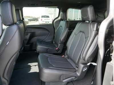 2026 Chrysler Pacifica, $37515. Photo 7